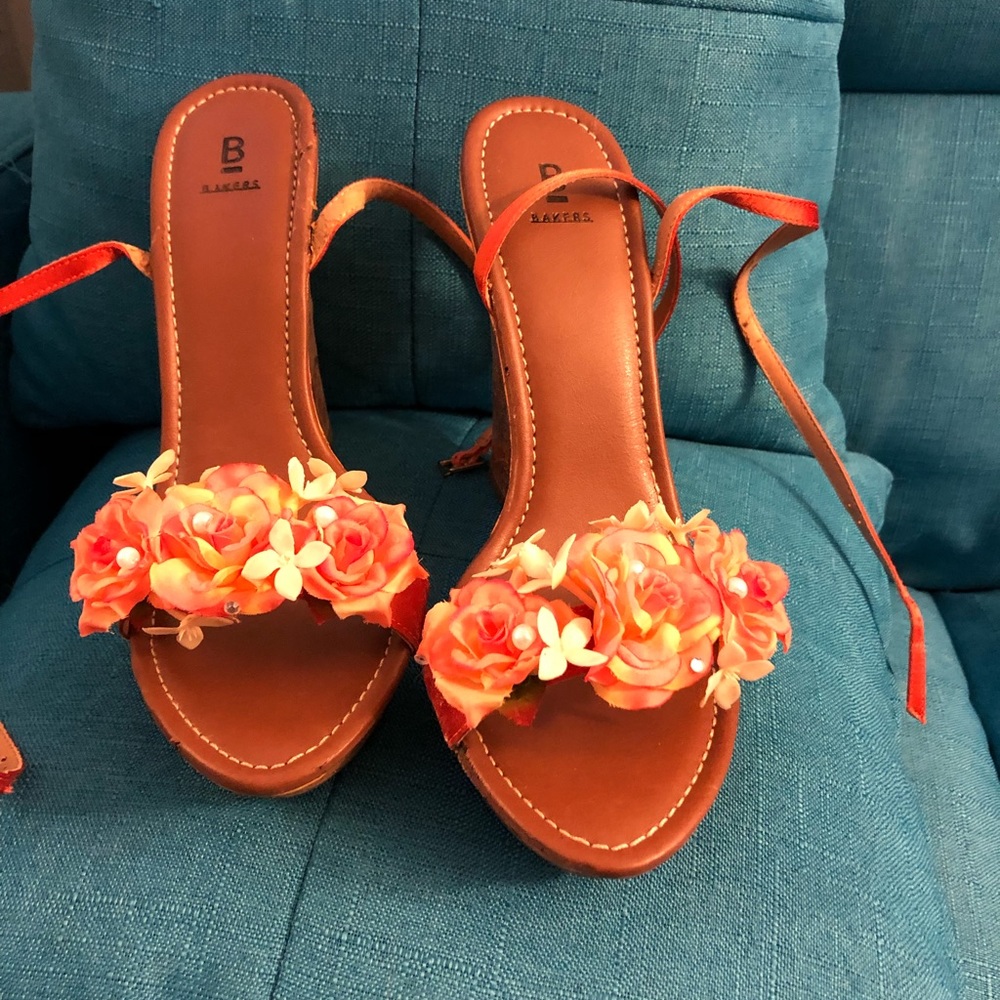 Orange flower wedges